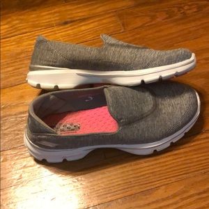 Sketchers GoWalk 3